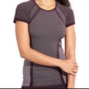 Athleta ruched short sleeve top XS